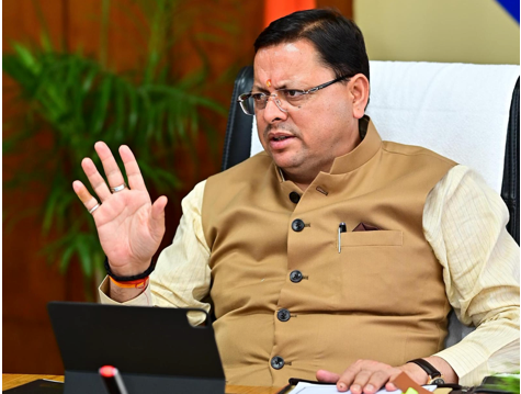 मुख्यमंत्री श्री पुष्कर सिंह धामी ने मुख्यमंत्री आवास में उच्चाधिकारियों के साथ समीक्षा बैठक की।